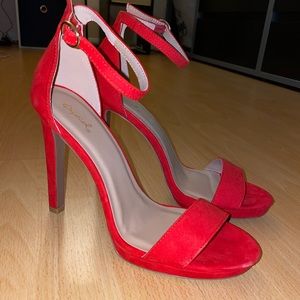 NEVER WORN Miss Lola/Lola Shoetique Red Heels